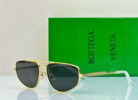 Picture of Bottega Veneta Sunglasses _SKUfw55533332fw